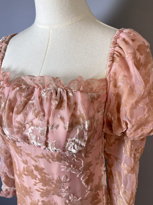 Blush Pink Regency Era Dress with Puff Sleeves and Floral Embroidery - Blush Pink Regency Era Dress Plus Size